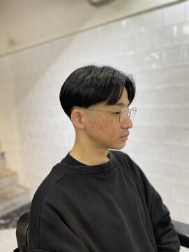 メリケンバーバーショップ フクオカ(MERICAN BARBERSHOP FUK) ツーブロックツイストパーマビジネスかき上げフェードS67