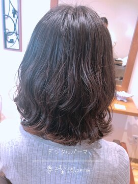 ヘアーメイク フェヌア(Hair Make fenua) コテ巻き風パーマ