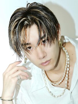 リップス 表参道店(LIPPS) 前下がりセンターパート【ウェット質感ハイライト】