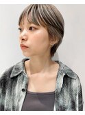 グレージュ　ショート　コントラストカラー