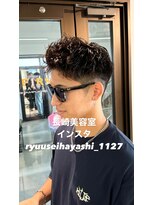 コワファースト長崎シャンプーボーイ 2nd(COIFF1RST 長崎 SHAMPOO BOY)&nbsp;刈り上げ高めアップバング