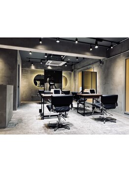 【大名】通い続けたいサロンをお探しの大人女性必見◇ワンランク上の《ショートカット×白髪染め》が人気◎