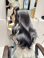 ルル(loulou)&nbsp;ブリーチなし　ネイビーブルー　低め艶レイヤーカット♪