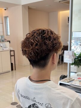 グラーツィェドゥーエ(GRAZIE due) ラルフカール/メンズパーマ