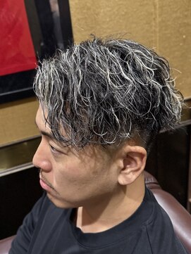 ヒロギンザバーバーショップ 大宮店(HIRO GINZA BARBER SHOP) ホワイトメッシュツイスパ/大宮/フェードカット/メンズカット