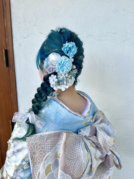 リンダ Linda 成人式　ヘアアレンジ　水色カラー