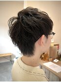 メンズ　ナチュラルパーマ×刈り上げなし×ナチュラル2ブロック