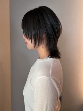 イト(iyto) ウルフ×顔まわりレイヤー×オリーブカラー