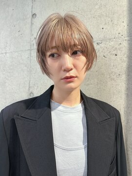キャロルガーデンズ ボコカ 表参道(Carroll Gardens bococa) ショートボブ｜柔らかベージュカラー