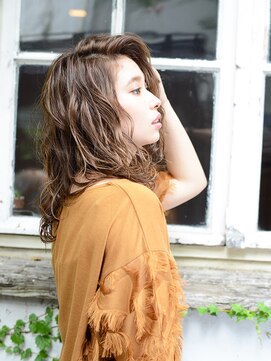 アースオーセンティック うるま店(EARTH Authentic) レディなひし型ウェーブミディ【EARTHうるま】