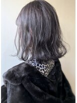 セルカ 高田馬場(CERCA)&nbsp;シルバーバイオレットグレージュ&外ハネ切りっぱなしボブ