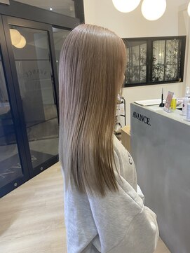 チェレ ロッソ 金剛店(Chere rosso) シナモンベージュ×プラチナアッシュ【10代20代カラー】