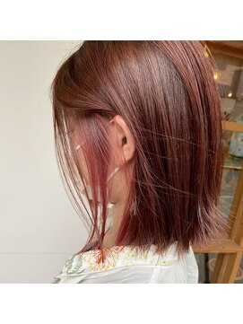 レビーヘアー(Revie hair) ピラミンゴレッド