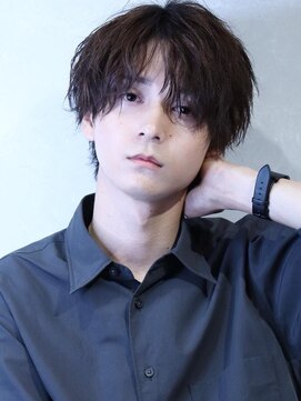 コンフィデンス メンズヘアー(confidence MEN'S HAIR) ナチュラルスパイラルパーマ センターパート [新宿/新宿駅]