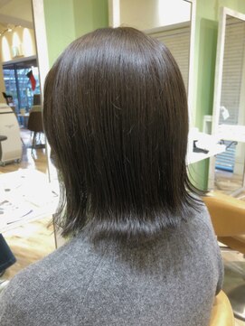 リーグ 宮崎台店(League) 切りっぱなしボブ×イヤリングカラー