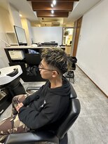 フリーゼアコマキ(FRISEUR) フェード×ハードメッシュ×ツイストスパイラルパーマ