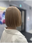 切りっぱなしハイトーンボブ