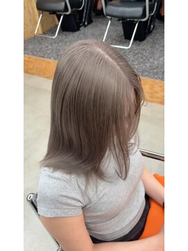 リリック(LYLICK) ハイトーングレージュカラー