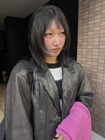 アン(Un)&nbsp;ミディアムレイヤーカット/レイヤーカット/似合わせカット