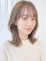 ウィールールピヴォクロス(WE RULE pivot cross)&nbsp;【20代30代40代50代】小顔レイヤーミディアム/柔らかアッシュ