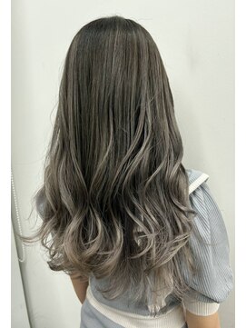 シエスタ バイ アンブルリュクス(siesta by amble luxe) シルバーグラデーション