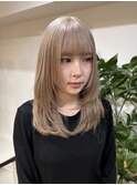 ミルクブラウンミルクティーベージュレイヤーボブワイドバング