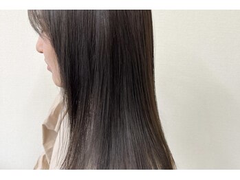 ムー(muu)の写真/毎日を頑張る自分に、髪をいたわるご褒美を。プライベートな空間で、芯から潤う柔らかな艶髪へ。