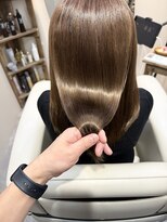 リブ(LIV)&nbsp;ブリーチでも諦めない！髪質改善で毛先までなめらかなロングヘア