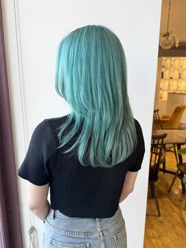 ルッツ(Lutz. hair design) 7/29 ミントブルー【千代田彩夏】