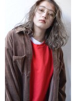 ロイジー(roijir)&nbsp;roijirイルミナインナーカラーxスパイラルxセンシュアルショート