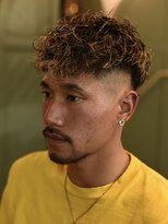 メリケンバーバーショップ フクオカ(MERICAN BARBERSHOP FUK)&nbsp;ハイライトマッシュパーマウルフアッシュブラック