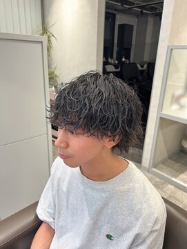 キートス(Kiitos) 美シルエットの綺麗な波巻きパーマ