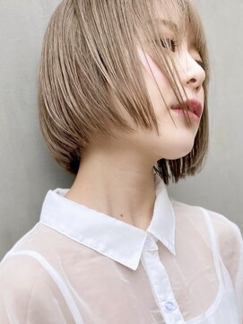 リノショアーズ 日本大通り店(RINOSHORES) 20代30代ダブルカラーブリーチ立体感グラデーション透明感カラー