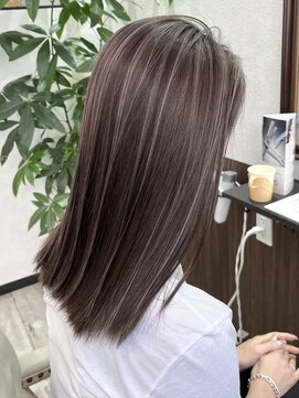 ベルヘアーデザイン 堺東(Belle hair Design) コントラストハイライト/外国人風/切りっぱなし/堺東