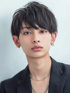 アンドワークス カシワ(&WORKS kashiwa) 【黒髪×マッシュで魅せる、王道モテスタイル】