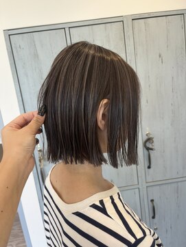 ロテ(LOTE.) 黒髪/クラゲヘアー/オリーブグレー/小顔/ココアベージュ/一宮