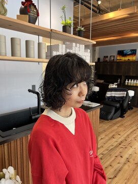 シンクアンド(THINK AND) タオルドライで決まるゆるふわボブパーマ｜THINK AND