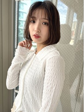 ニューヨークニューヨーク 三宮駅前店(NYNY) ミニボブ+顔まわりレイヤー+透明感カラー