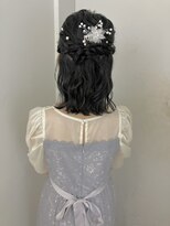 コトナ(kotona)&nbsp;【ハーフアップヘアアレンジ】ねじりハーフツインカチモリ渋谷