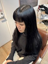 カットハウス ルーシーズ(CUT HOUSE RUCY'S)&nbsp;ワンレンロング/オン眉/モード/大人/ブルーブラック/鶴見/川崎