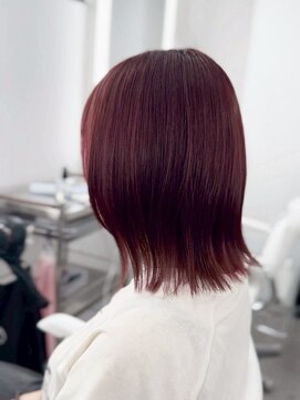 イロウ 山口どうもん店(IROW) 切りっぱなしボブ/大人ガーリー/赤髪/ブリーチカラー