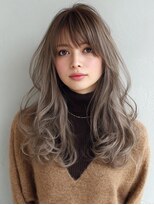 ワット 新宿店&nbsp;儚げガーリーな透け感グレージュ×まろやか極上カール