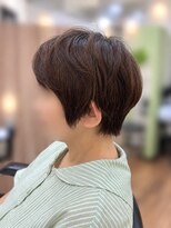 ヒビ(hibi)&nbsp;丸みシルエットの大人ショートレイヤー