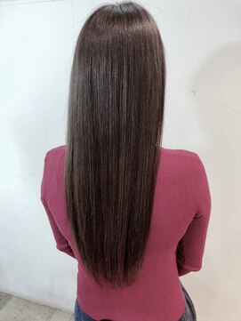 カペリマレーナ(Capelli Malena) 暗髪☆ブルージュのぬけ感のあるモノトーンの髪色