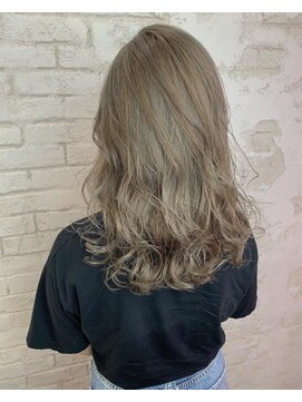 プライズ アイリス 池袋東口店(prize Iris) ハイトーングレージュ/オルチャンヘア/グレージュ　池袋misaki