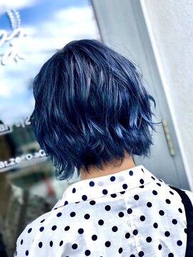ヘアーショップ オズ(hair shop oz) ネイビーブルー