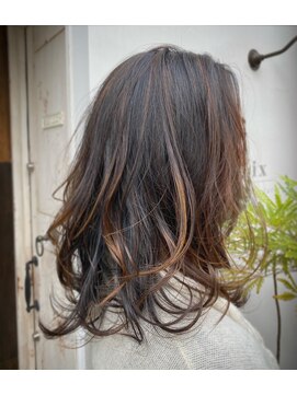美容室 フィックス ハイライト×セミディ