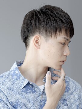 アルム 恵比寿(ARUIM) ツーブロックダウンバング刈り上げフェードクロップ毛流れ自然