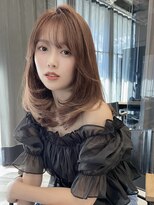 フォンズ(FONS)&nbsp;レイヤーカットワンカールミディアム/ピンクベージュ暖色カラー