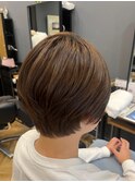 コンパクトショート［黒髪/グレーベージュ/前髪パーマ］